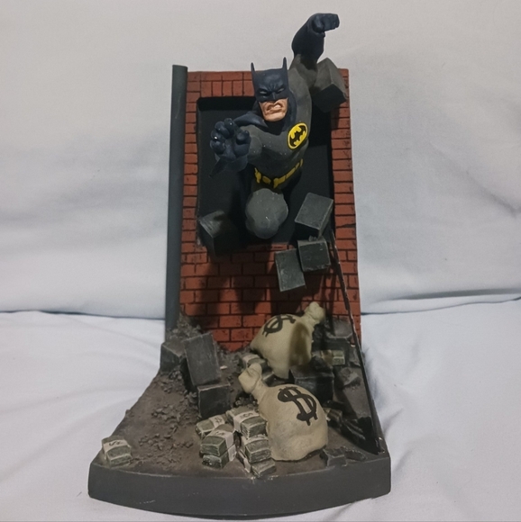 Officially Licensed DC Batman and Robin Bookends - Picture 3 of 8